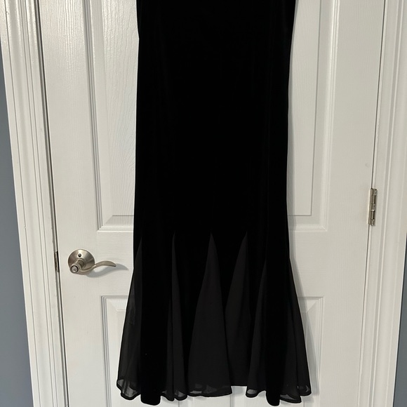 Black Velvet Crossover Top with Feather & Skirt Set size 1X - Picture 5 of 8